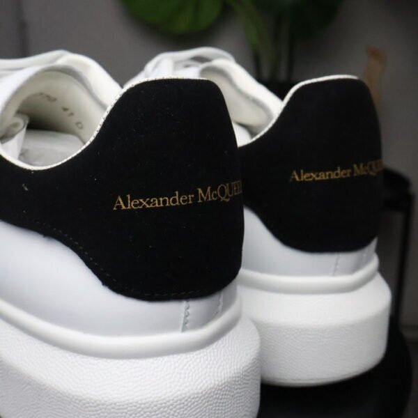 Alexander McQueen "BLACK WHITE" - Brušena Koža