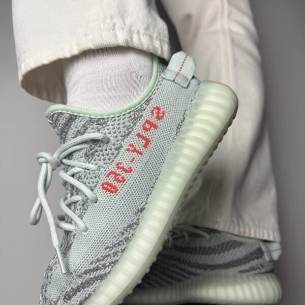 Yeezy Boost 350 V2 "Blue Tint"