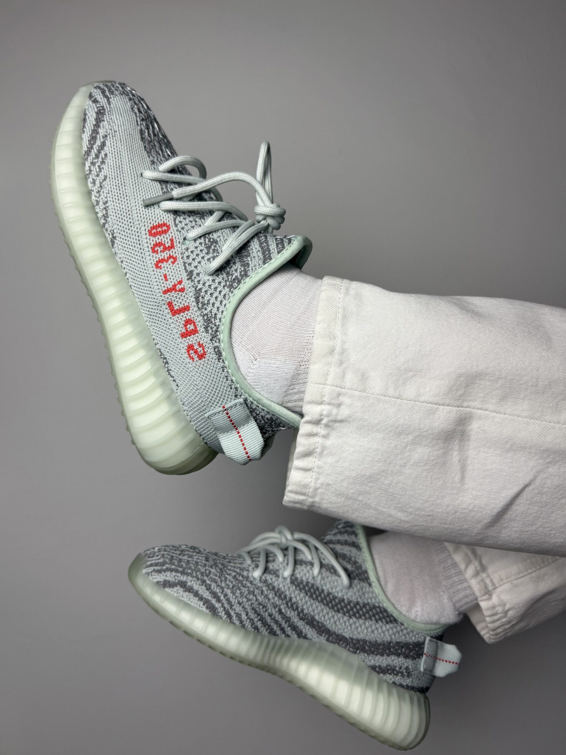 Yeezy Boost 350 V2 "Blue Tint" - Slika 2