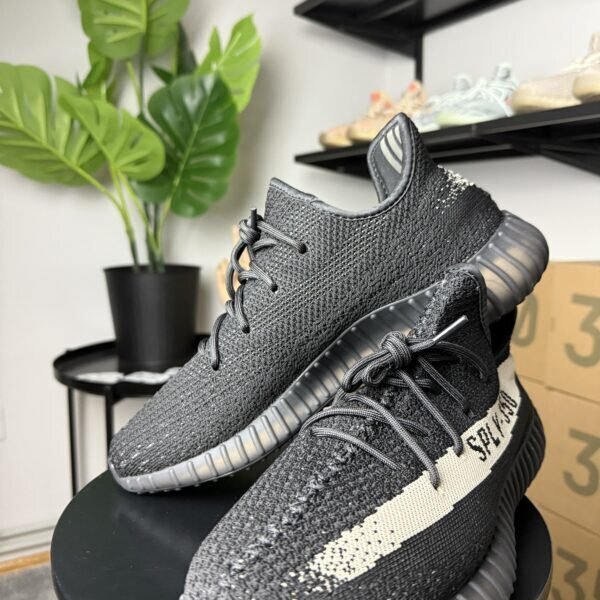 Yeezy Boost 350 V2 "Oreo"