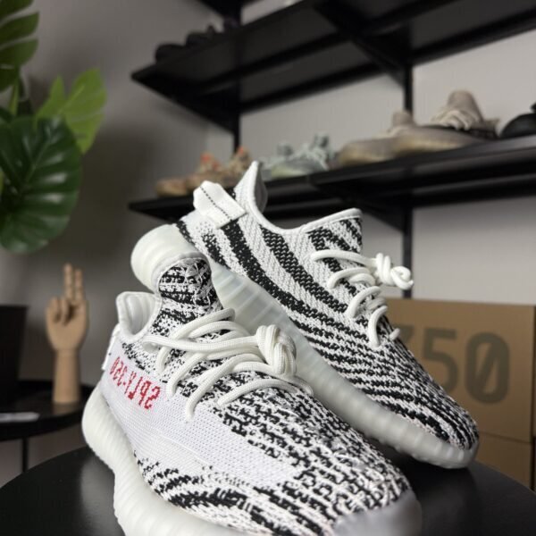 Yeezy Boost 350 V2 "Zebra"