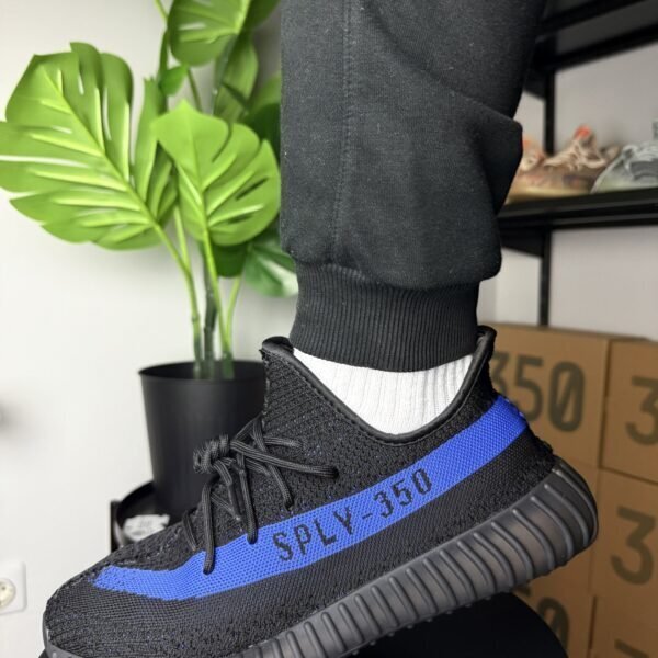 Yeezy Boost 350 V2 "Dazzling Blue"