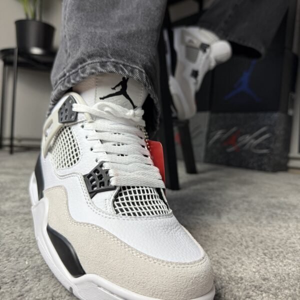 Air Jordan 4 Retro Military Black