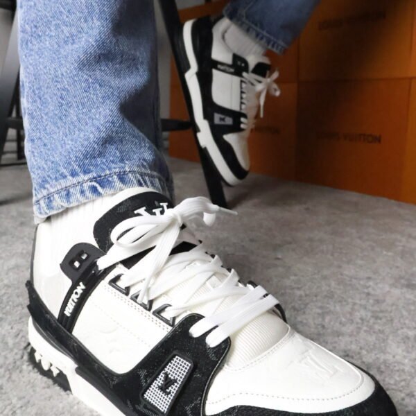 Louis Vuitton "Black White"