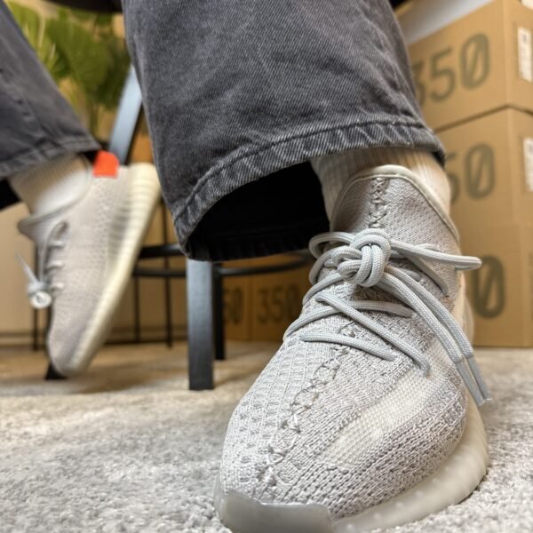 Yeezy Boost 350 V2 "Tail Light"