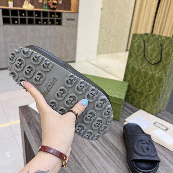 Gucci Papuče "All Black"