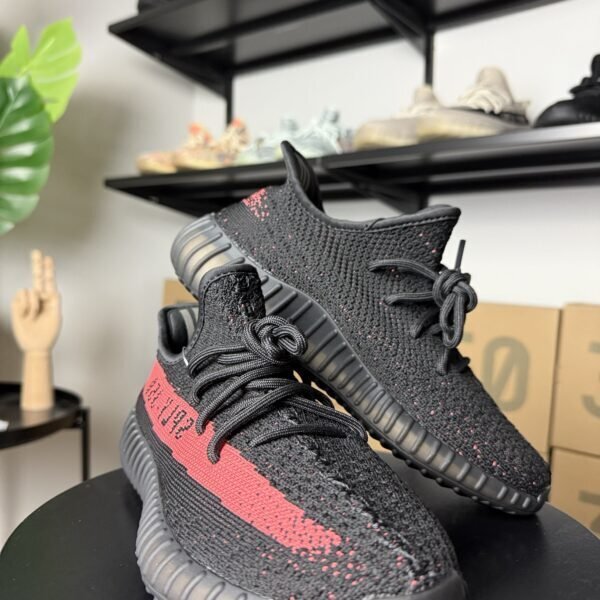 Yeezy Boost 350 V2 "Red Core"