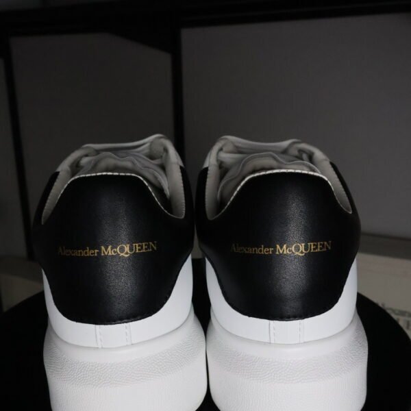 Alexander McQueen "BLACK WHITE" - Classic