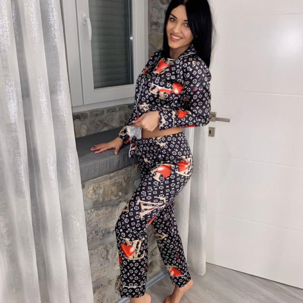 Spavačica Louis Vuitton "Hearts"