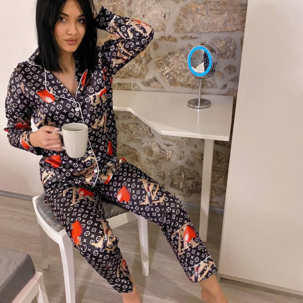 Spavačica Louis Vuitton "Hearts"