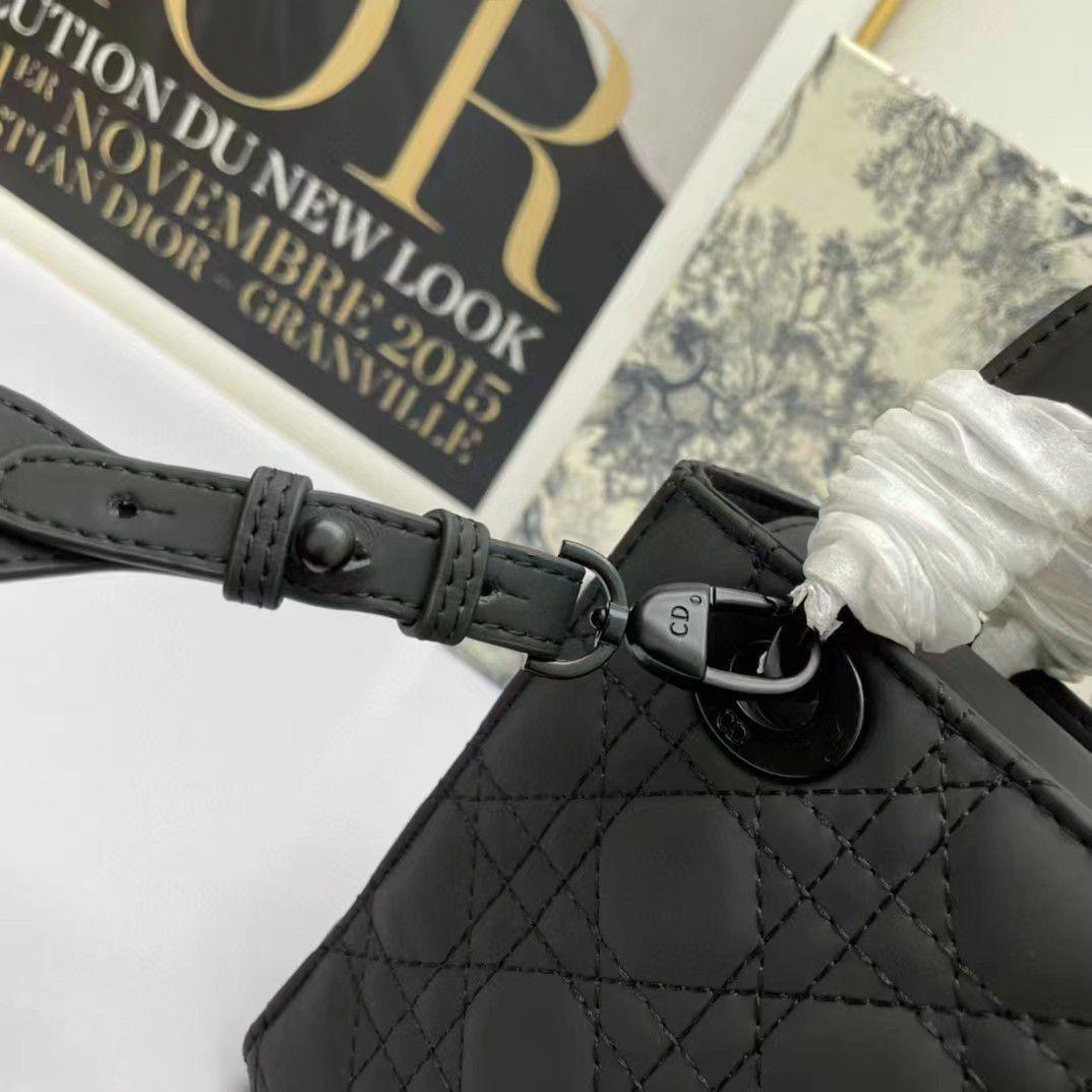 Christian Dior Black Ultra Matte Medium Lady Dior Bag - Slika 16
