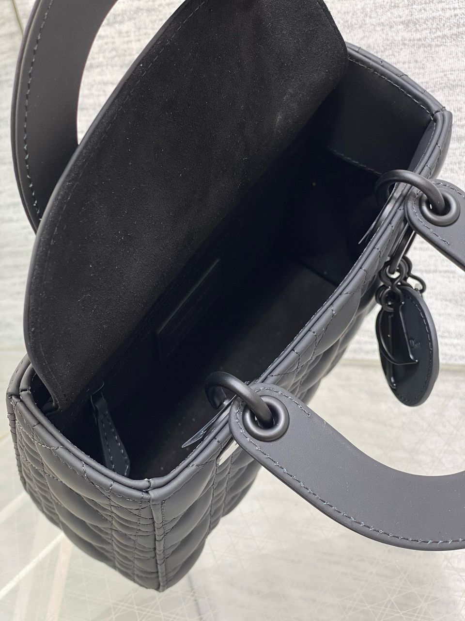 Christian Dior Black Ultra Matte Medium Lady Dior Bag - Slika 20