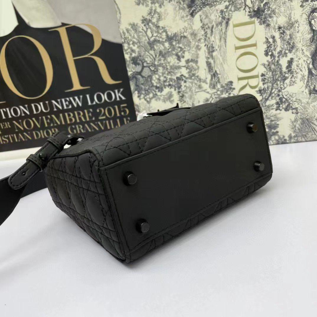 Christian Dior Black Ultra Matte Medium Lady Dior Bag - Slika 18