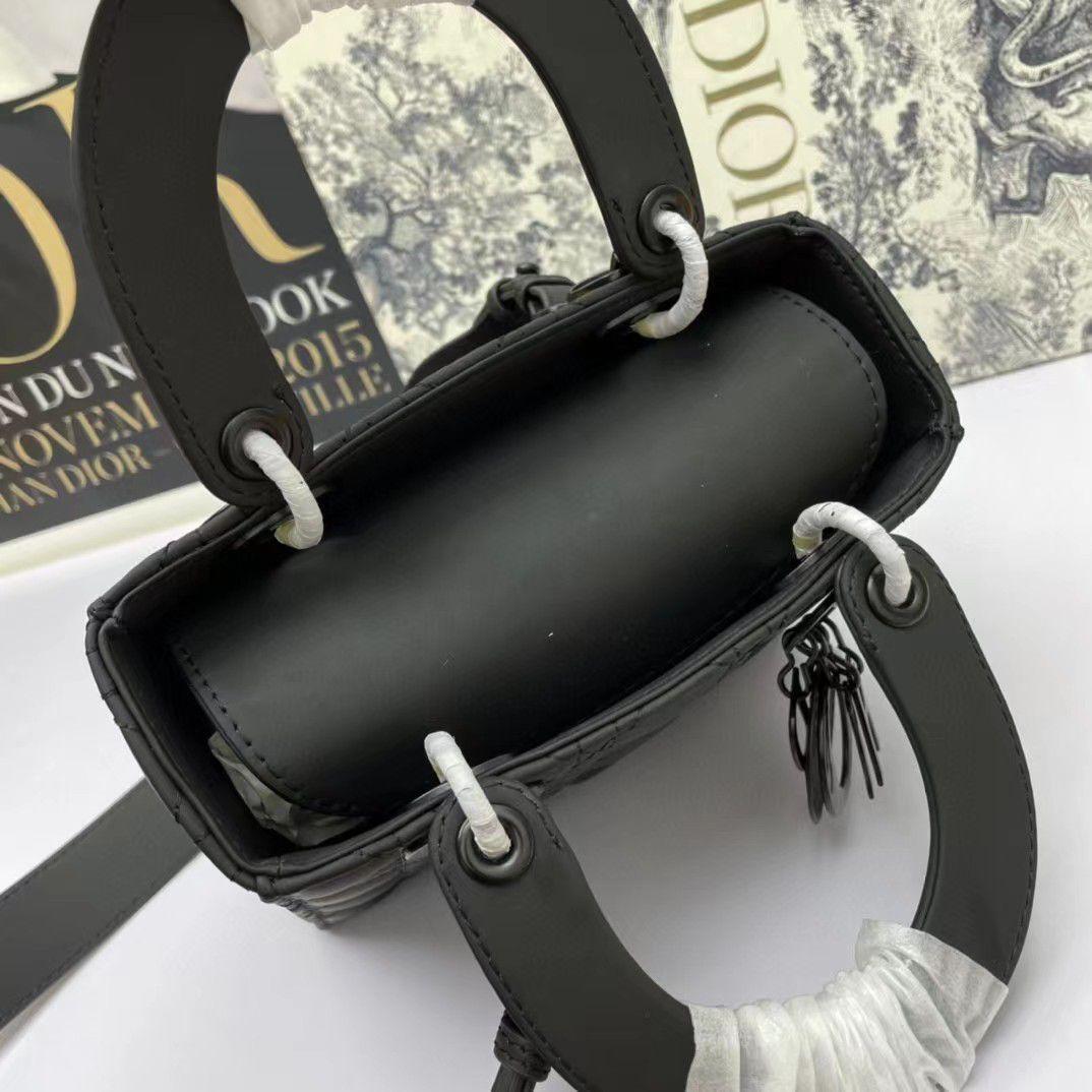 Christian Dior Black Ultra Matte Medium Lady Dior Bag - Slika 17