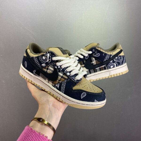 Nike x Travis Scott Dunk Low