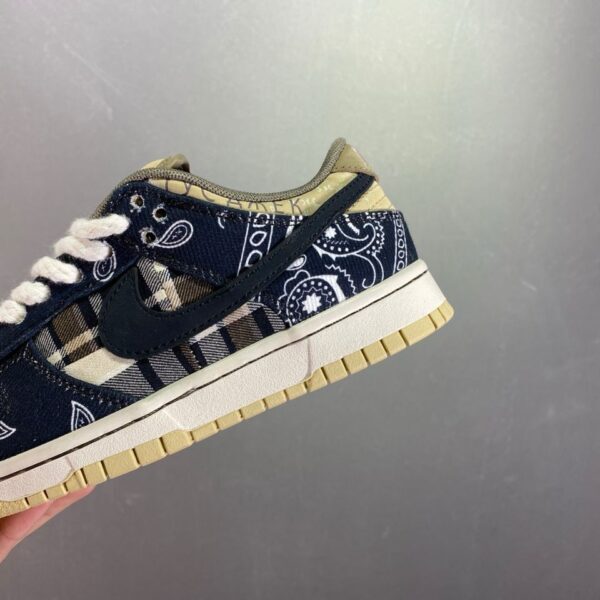 Nike x Travis Scott Dunk Low