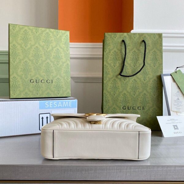 Gucci Marmont shoulder bag BIJELA, MEDIUM