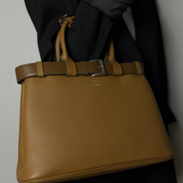 PRADA buckle medium bag - smeđa