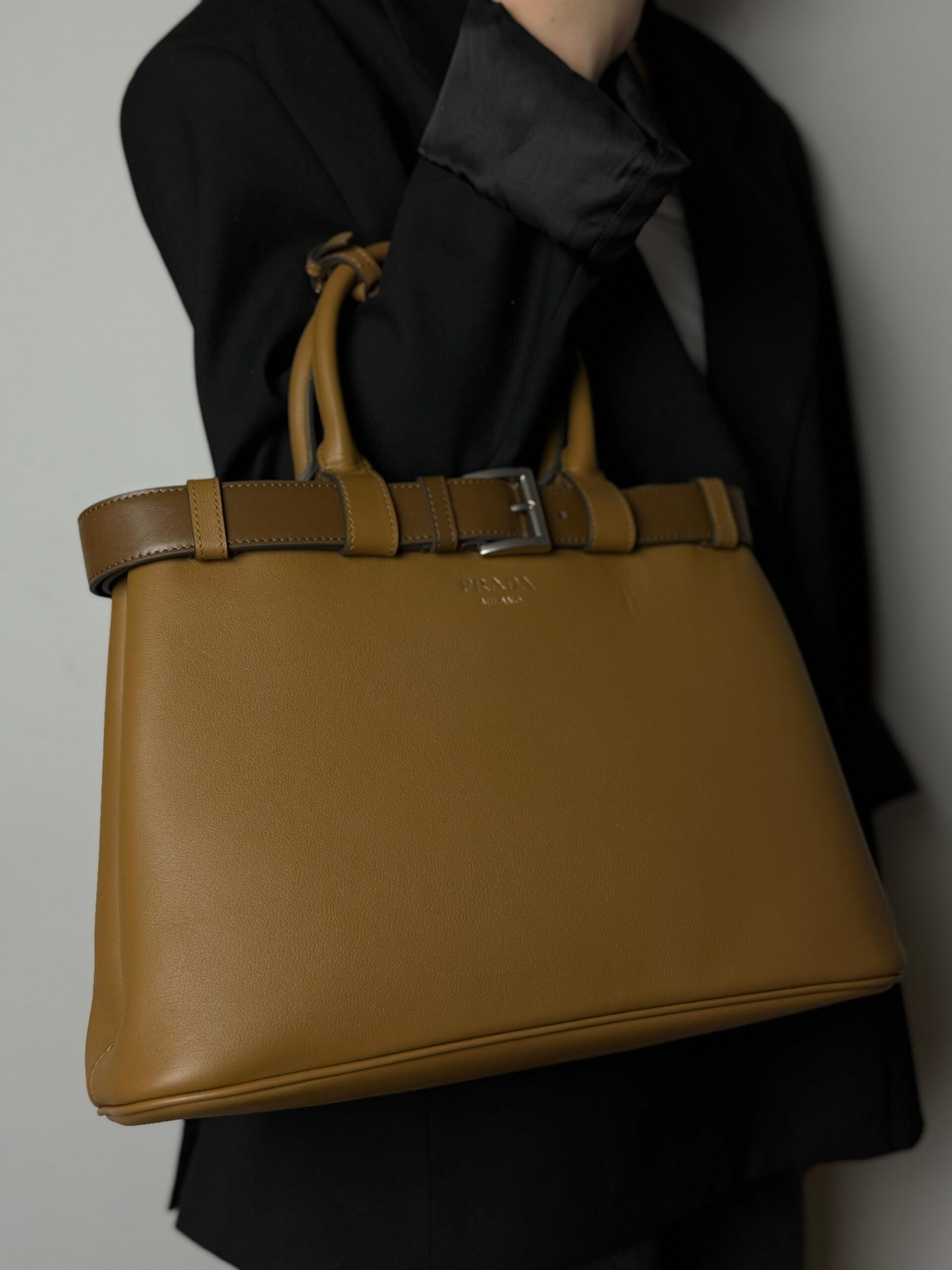 PRADA buckle medium bag - smeđa - Slika 4