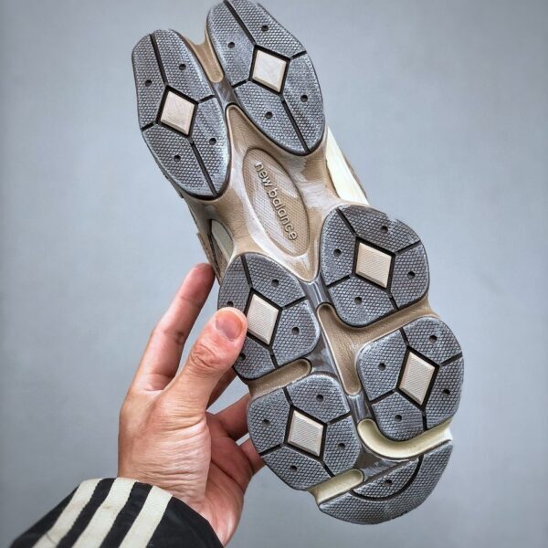 New Balance 9060 "Mushroom"