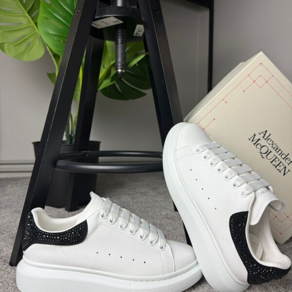 Alexander McQueen Shiny Black / White