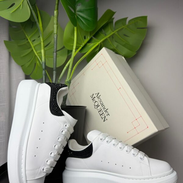 Alexander McQueen Shiny Black / White