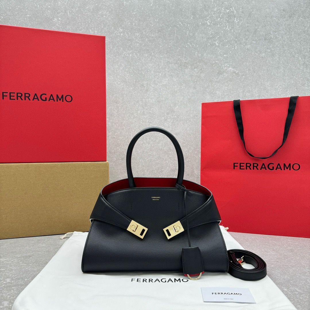 Salvatore Ferragamo Hug medium crna - Slika 7