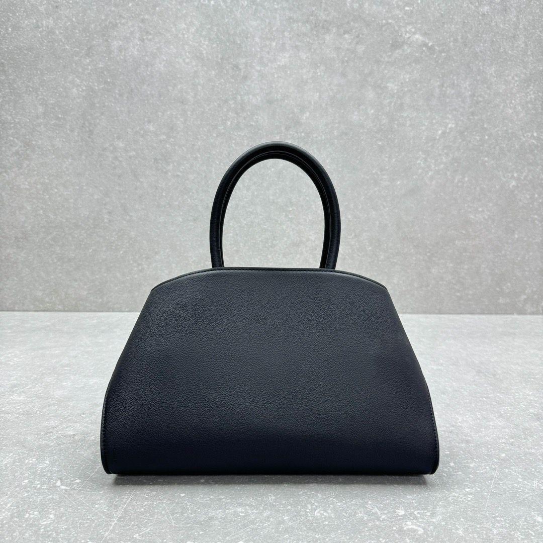 Salvatore Ferragamo Hug medium crna - Slika 10