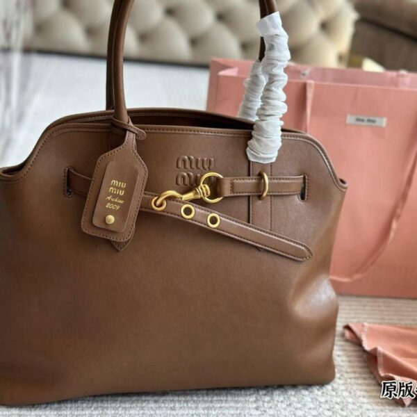 Miu Miu Aventure smeđa