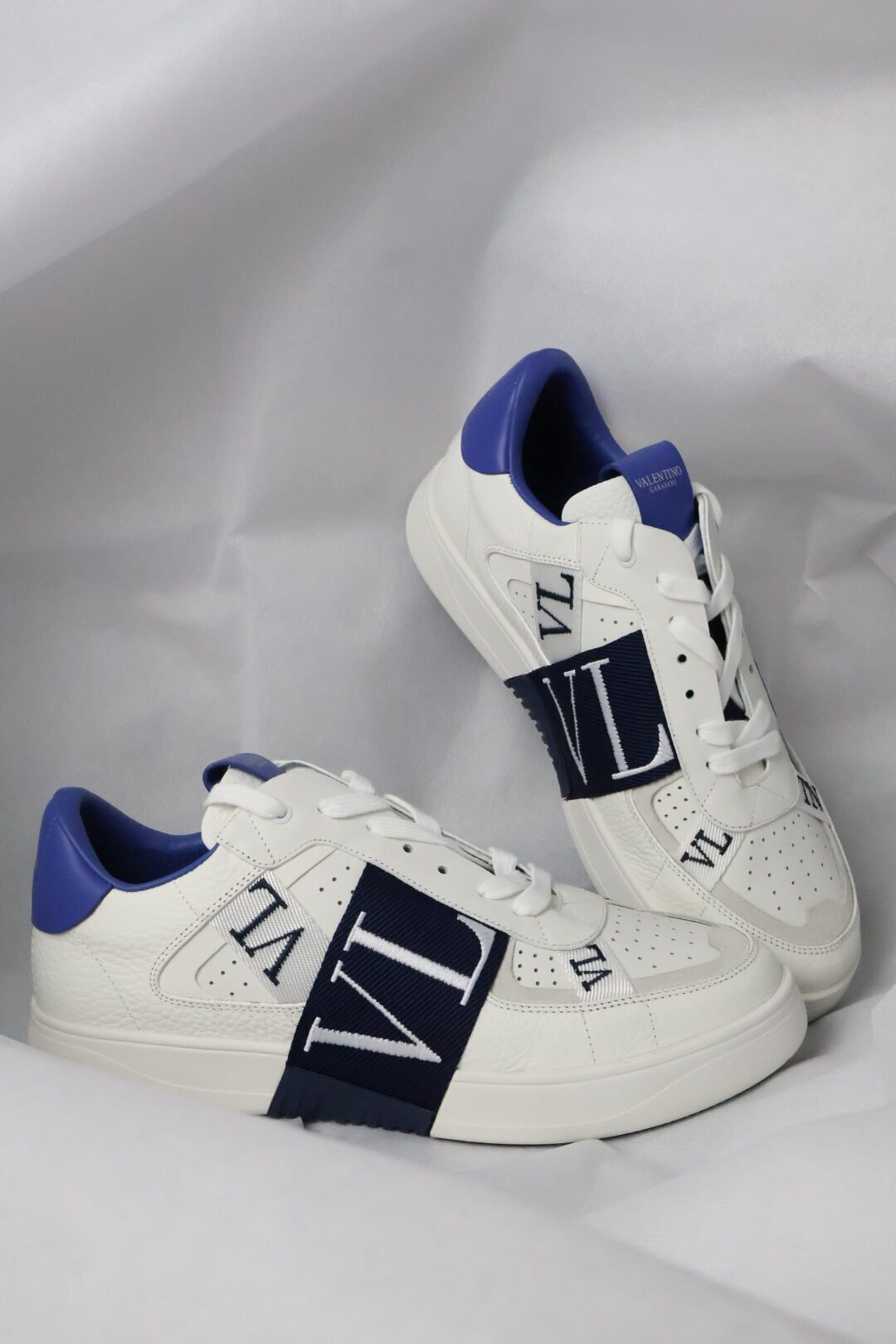 Valentino Garavani White New "White - Blue" - Slika 3