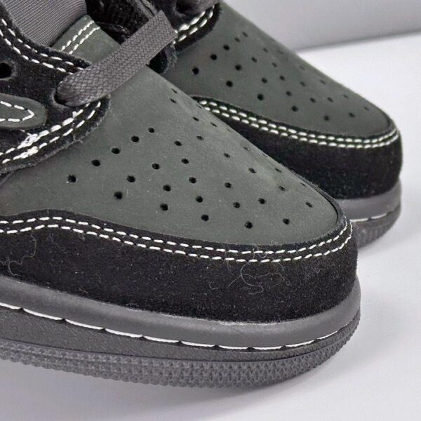 Jordan x Travis Scott Black / Dark Mocha