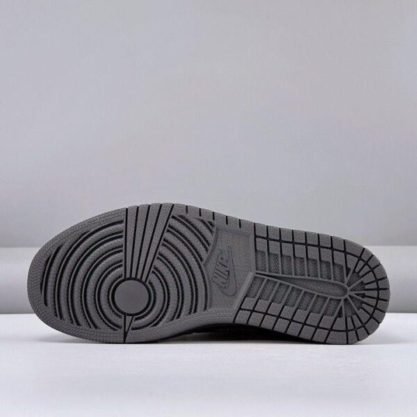 Jordan x Travis Scott Black / Dark Mocha