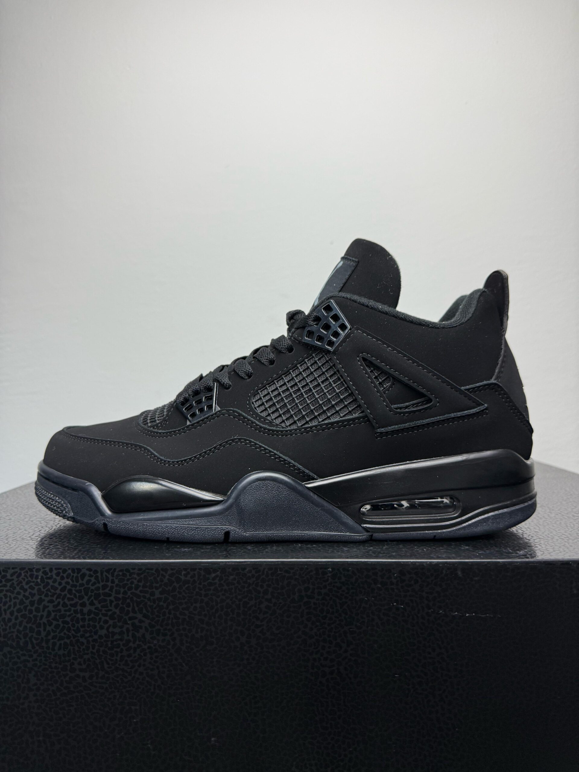 Air Jordan 4 Retro Black Cat - Slika 5