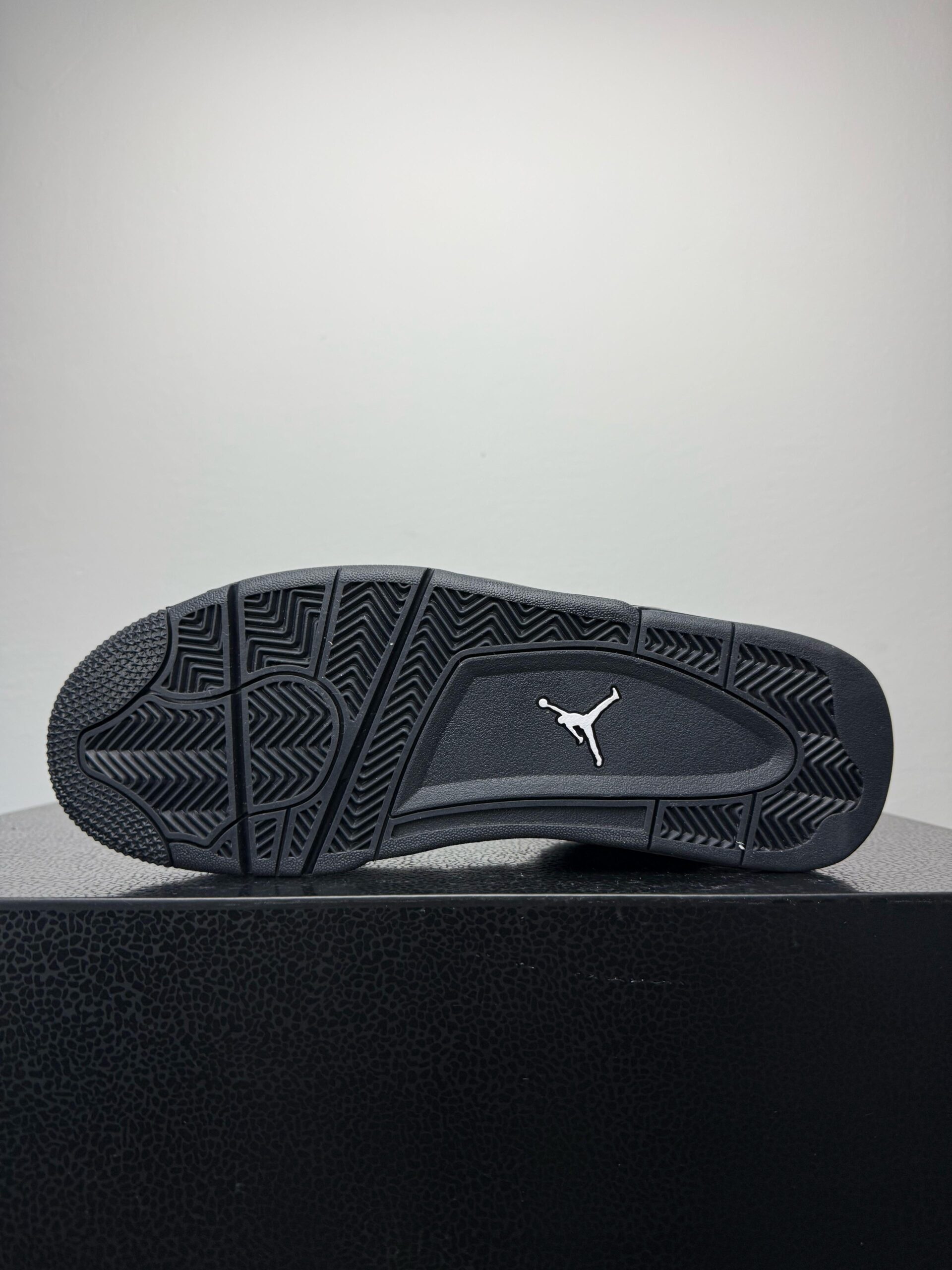 Air Jordan 4 Retro Black Cat - Slika 7