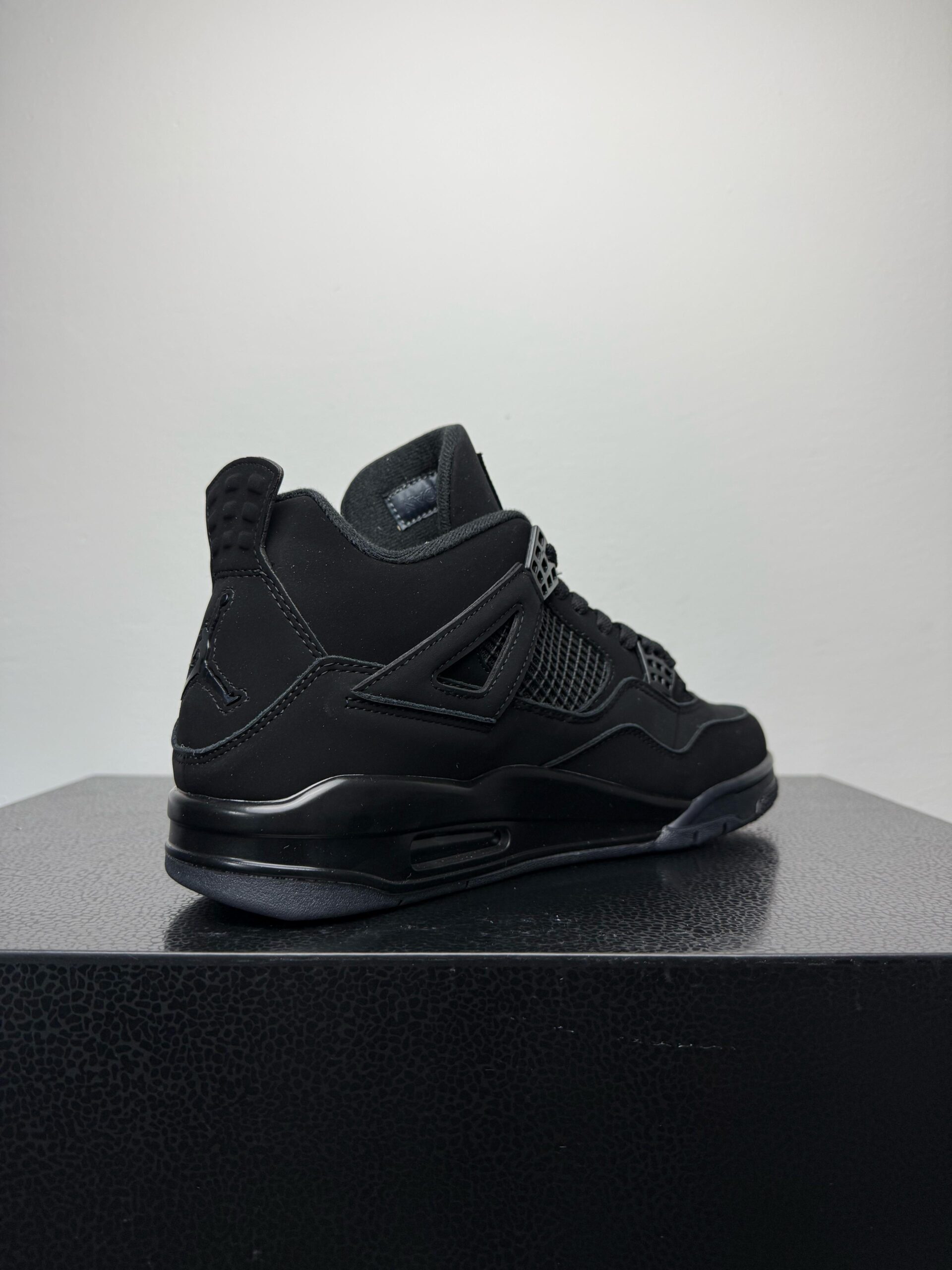 Air Jordan 4 Retro Black Cat - Slika 2