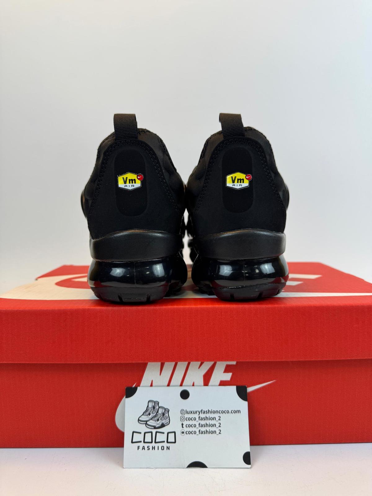 Nike AIR VAPORMAX PLUS TN crne - Slika 2