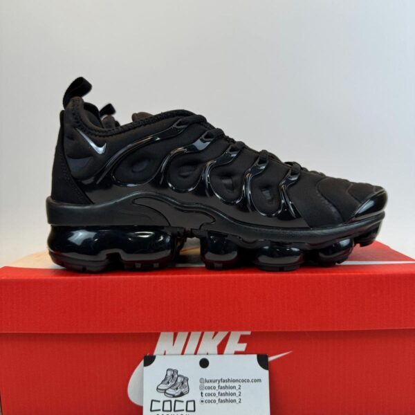 Nike AIR VAPORMAX PLUS TN crne