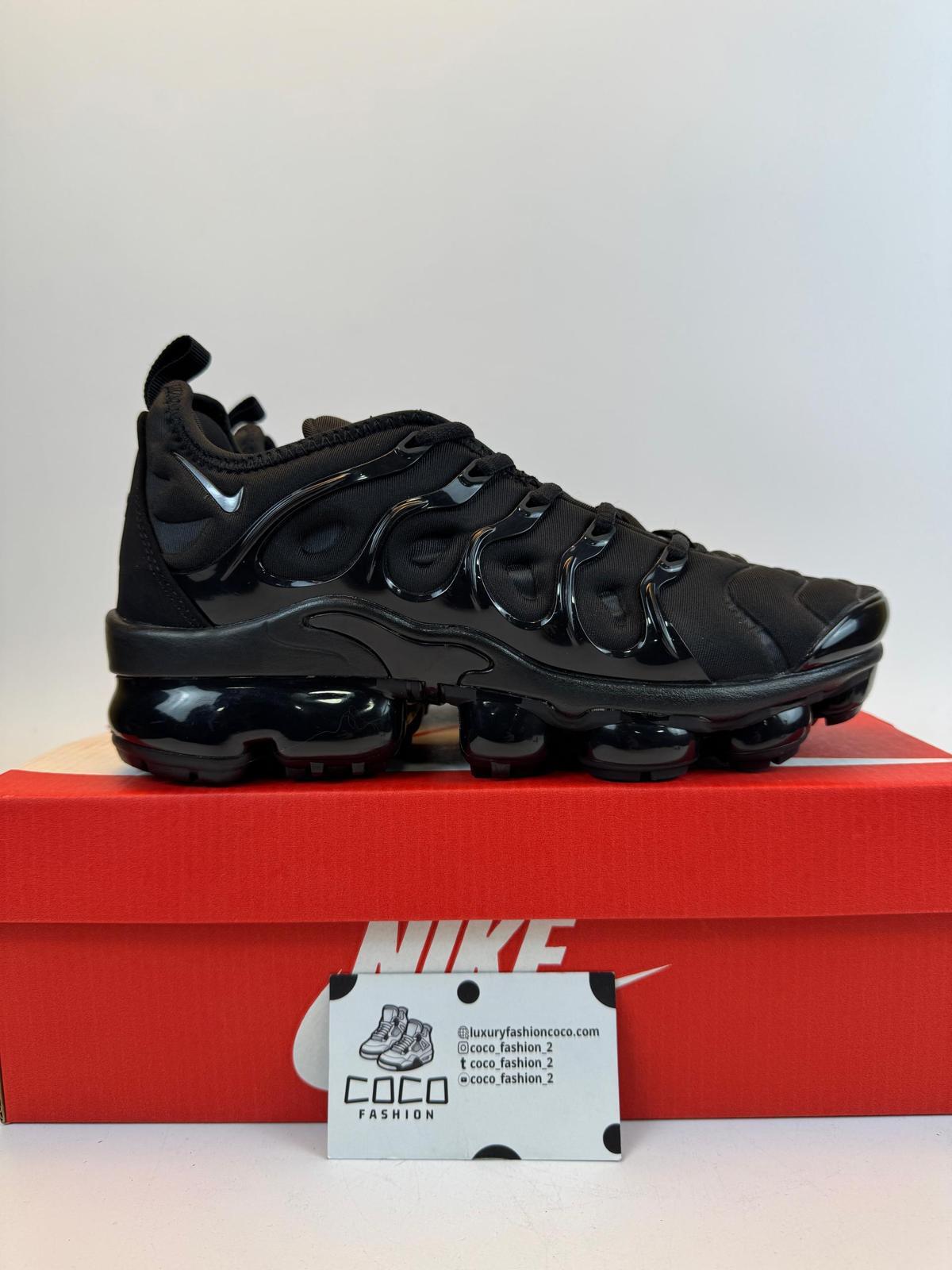 Nike AIR VAPORMAX PLUS TN crne - Slika 3