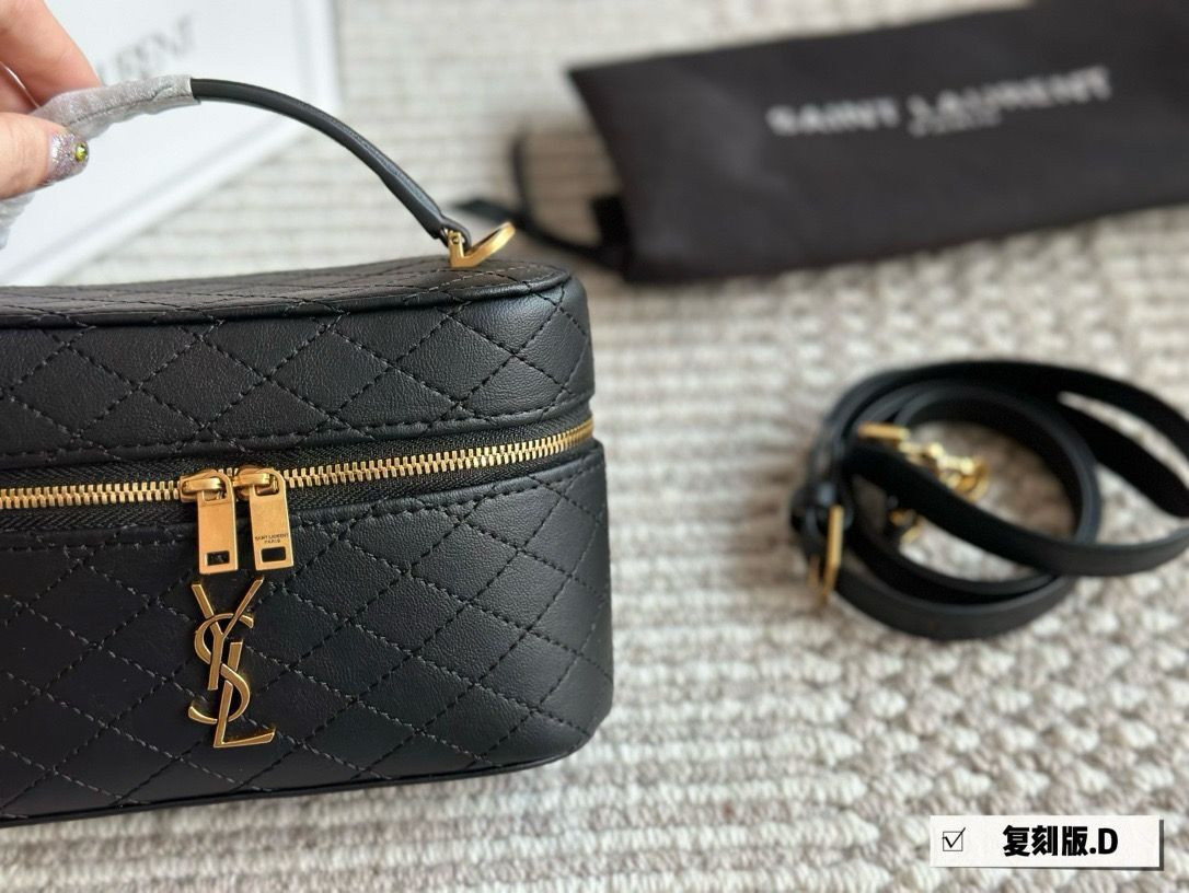 YSL Saint Laurent Gaby Vanity Black - Slika 6