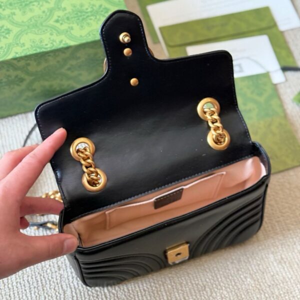 Gucci Marmont shoulder bag CRNA, SMALL