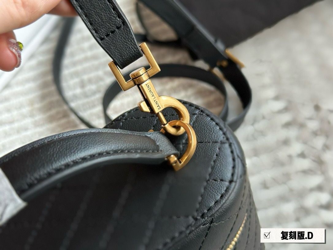 YSL Saint Laurent Gaby Vanity Black - Slika 9