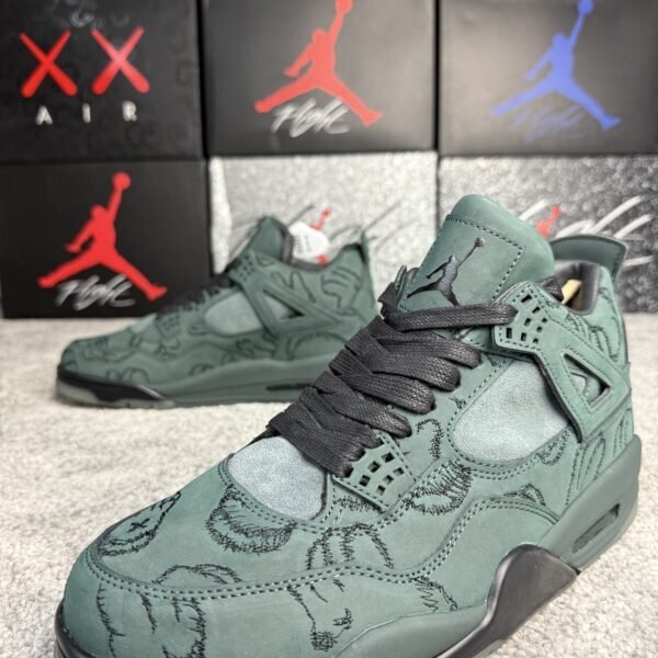 Air Jordan 4 Retro KAWS Black