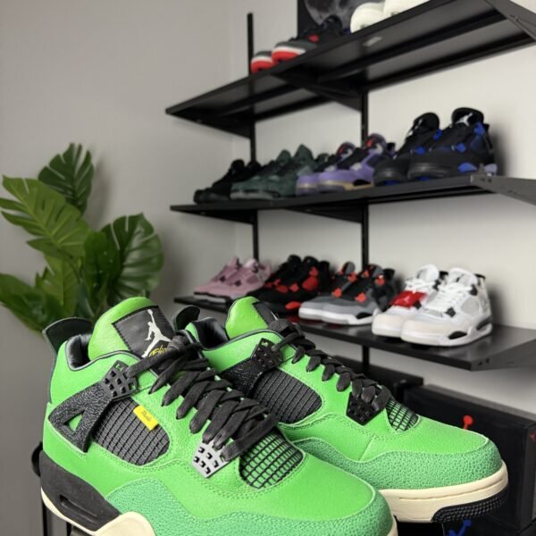 Air Jordan 4 Retro Manila