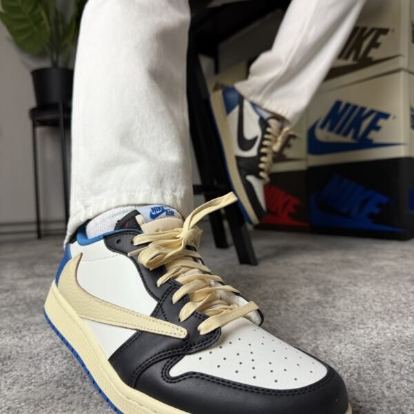 Jordan x Travis Scott Blue Mocha