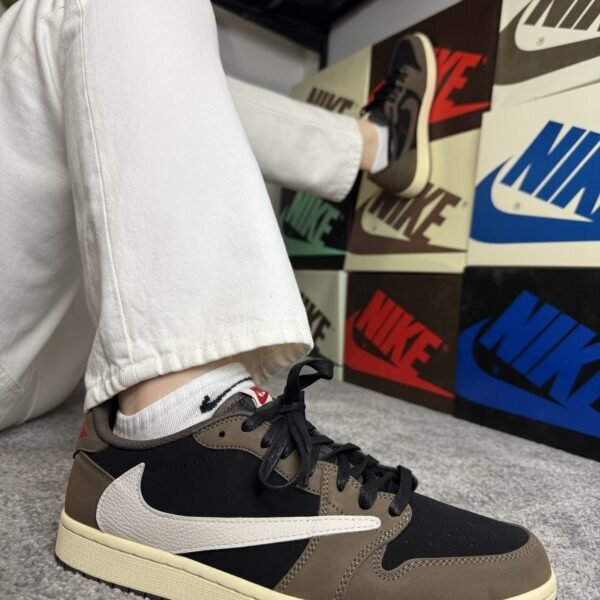 Jordan x Travis Scott Cactus Jack