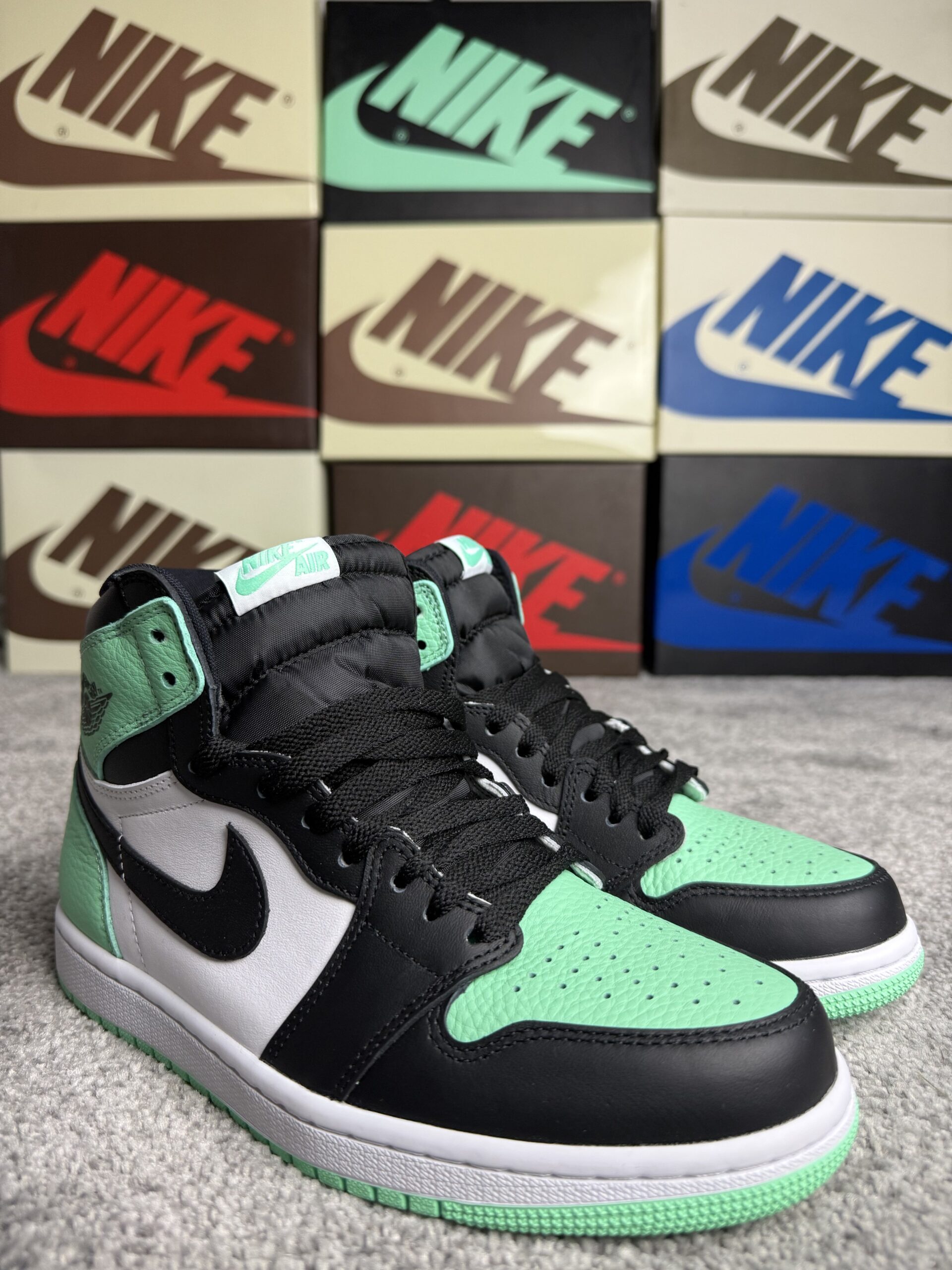 Air Jordan 1 Retro Green Glow - Slika 4