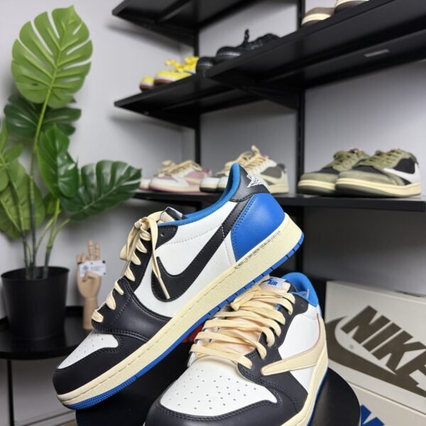 Jordan x Travis Scott Blue Mocha