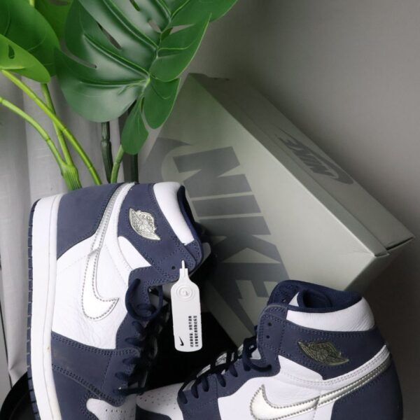 Air Jordan 1 Midnight Navy