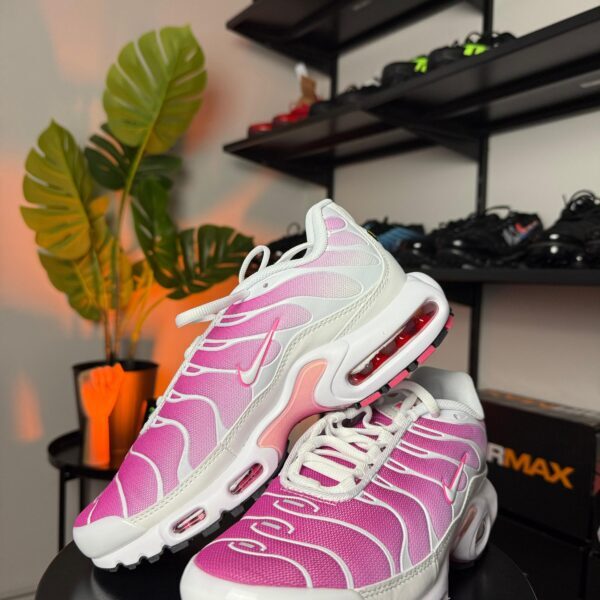 Nike Air Max Plus TN "Pink Fade"