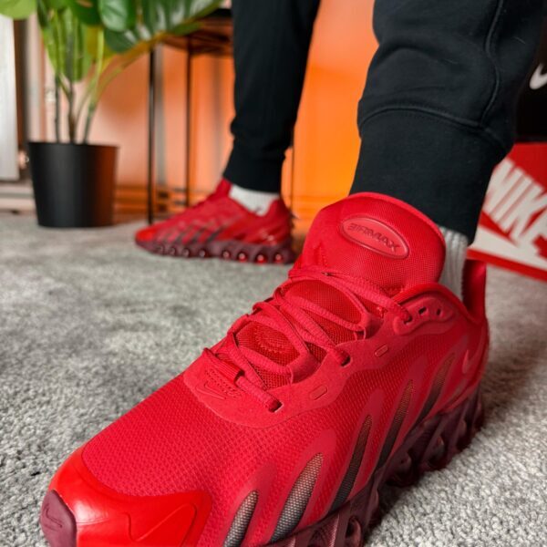 Nike AIR MAX DN8 RED
